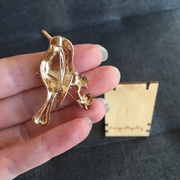 Fashion Rhinestone Hummingbird Brooch, Sparkly, Bling, Gold, Red - Picture 3 of 17